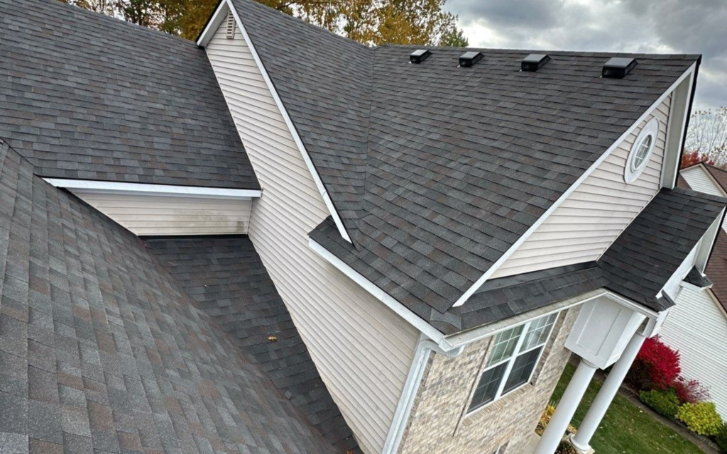roof with metal flashing
